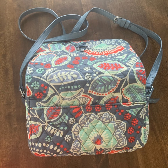 Vera Bradley Cross Body Bag - Picture 6 of 6